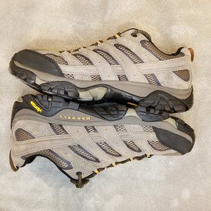 Never Hiked in Walnut Merrell Moab 2 Vent Low Hiking Shoes for Men